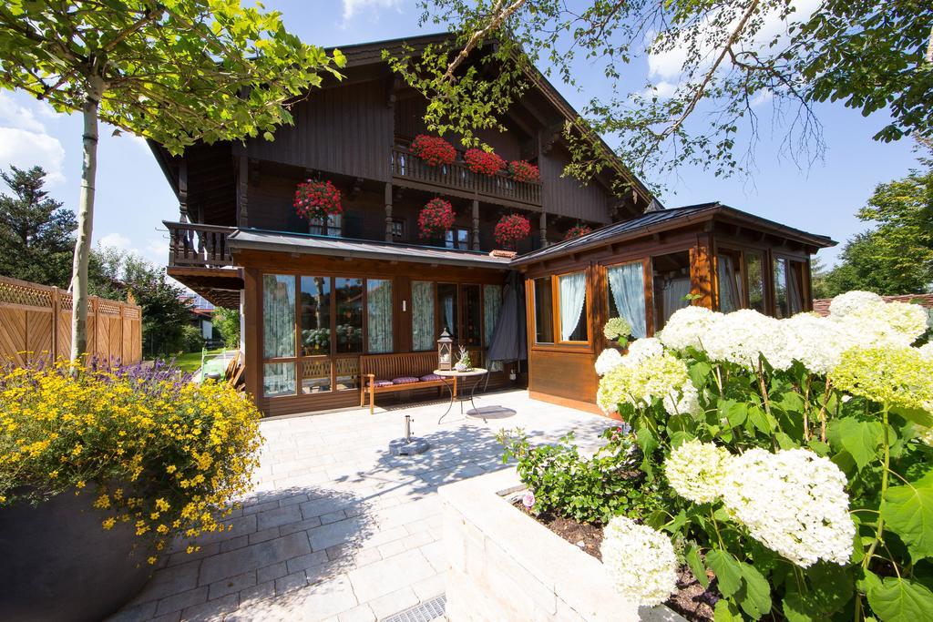 Pension Ludwig Thoma Otterfing Bagian luar foto